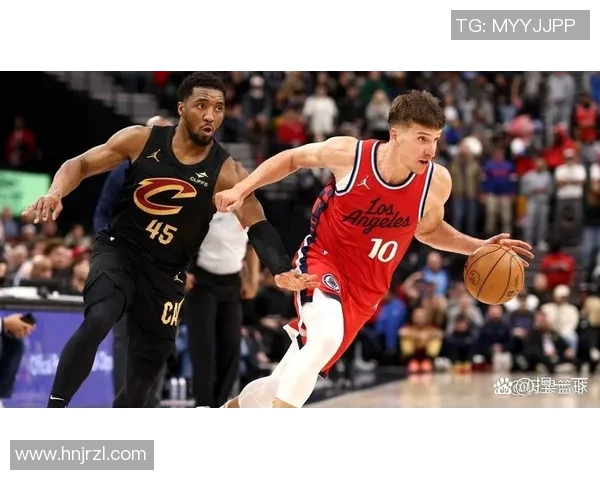 快船队与太阳的激烈对决展现篮球魅力与团队精神的巅峰时刻